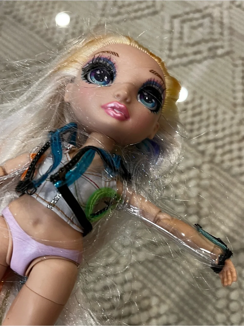 Rainbow high studio long hair Amaya raine doll